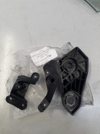 фото thumb №2, Peugeot 2008 ii вушка фара правий перед