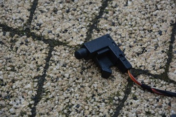 фото thumb №7, Датчик гальма ручного vw sharan 1j0947561