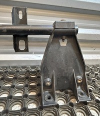 фото thumb №4, Кронштейн спойлера mercedes actros mp4 a9607938914