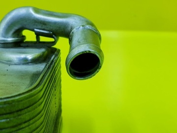 фото thumb №3, Радиатор радиаторов масла a6 c7 a7 c7 q7 a8 d4 q5 3.0 tdi 059117021r