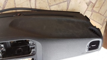 фото thumb №9, Volvo v40 панель раздаточная консоль капот