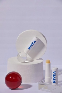 Защитная губная помада NIVEA MED REPAIR
