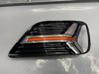 фото thumb №1, Решётка бампера правая перед renault arkana 261a22101r