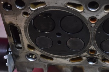 фото thumb №7, Головка двигуна 9641752610 volvo v50 2.0 d 136 km 03-11