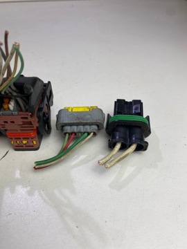 фото thumb №5, Штекери штекер роз'єм коробка запобіжників bsm l08 citroen c4 picasso i