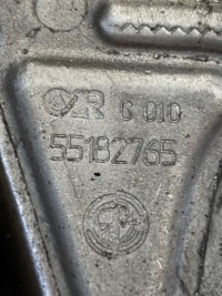 фото thumb №2, Alfa romeo 159 2006 кронштейн / кронштейн насоса пального