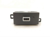 фото thumb №1, Chrysler pacifica 2018 роз'єм / з'єднувач usb 68256810aa