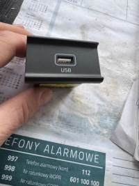 фото thumb №1, Kia sportage iv lift роз'єм usb панелі консолі 96120-d9600