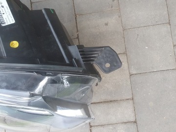 фото thumb №3, Opel zafira d life vivaro c ксенон правая лампа