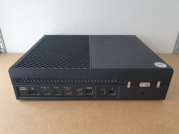 XBOX ONE 500 ГБ + ПАНЕЛЬ + MINECRAFT