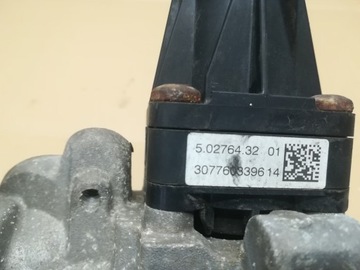 фото thumb №3, Range rover 2.0 d клапан egr g4d3-9d475-ba