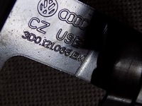 фото thumb №3, Vw phaeton трубка водяная 3d0121065em