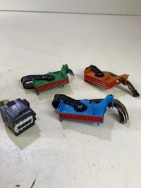 фото thumb №6, Роз'єми штекер колодка коробка запобіжників ford kuga mk1 jg bac