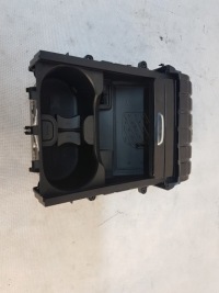 фото thumb №12, Бардачок mecedes eqa gla w177 w118 зарядное устройство индукционная a1776806001