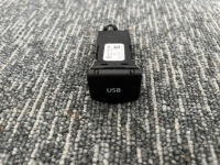 фото thumb №1, Vw polo v 6r lift 1.0 mpi вхід port usb оригінал