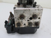 фото thumb №7, Lexus is 200-300 1999 насос abs