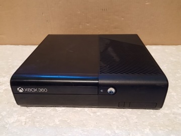 Консоль Microsoft Xbox 360 E