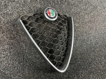 фото thumb №3, Alfa romeo giulia решётка радиатора решётка радиатор 156152061