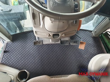John Deere 7920 2003-2006 Коврик резиновый