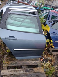 фото thumb №1, Двері правий задня peugeot 407 sw kombi сірі