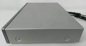 NAD C422 - AM/FM-тюнер