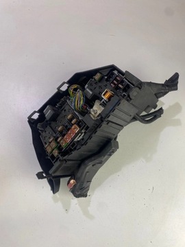 фото thumb №8, Коробка запобіжників volvo s60 ii