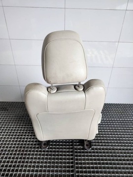 фото thumb №9, Сиденье правый перед переднее пассажира chrysler 300c кожа