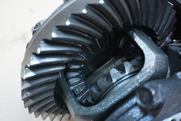 LAND CRUISER 70 LJ70 ДИФФЕРЕН ОСЕЙ ПЕРЕДНЯЯ ГОЛОВКА 39/8 4.875 2.4 TD 89r