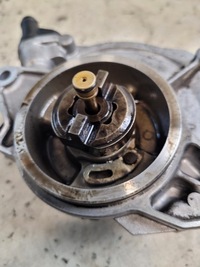 фото thumb №8, Насос вакуум оригинальный номер 057145100t audi a6 c6 2.7tdi bpp