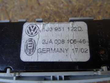 фото thumb №9, Golf iv bora лампа стеля зад задня права датчик сірий 1j0951172d