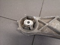 фото thumb №9, Лапи кріплення моста audi a8 d2 4d0599285