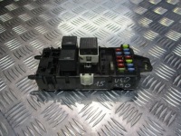 фото thumb №1, Коробка запобіжників volvo v40 i 1.8 3k27-0426