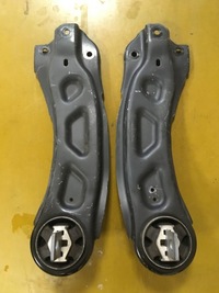 фото thumb №5, Важіль лівий задня втулка mercedes infiniti q30 7km