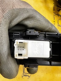 фото thumb №8, Панель перемикач вікон задня лівий europa peugeot 5008 p87 n.m. 17r