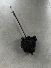 фото thumb №1, Bmw 2 f45 замок крышки