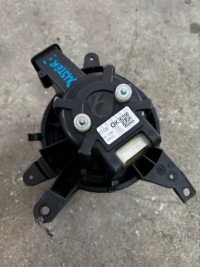 фото thumb №1, Dacia duster i 13r. 1.6 b. вентилятор обдув