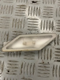 фото thumb №1, Лампа освітлення кабіни правий задня bmw 1387038