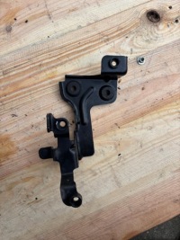 фото thumb №1, Кронштейн кронштейн renault clio v 165887253r