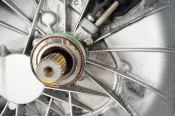 фото thumb №2, Ford mondeo mk3 коробка передач коробки передач 2.5 v6 1s7r-7002-fd 1s7r-7201-ae