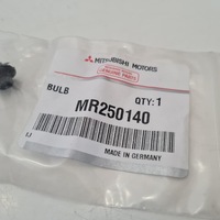 фото thumb №5, Mitsubishi carisma лампочка спидометра приборы оригинальный номер mr250140