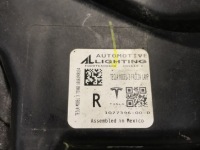 Tesla model 3 противотуманная фара правый drl 1077396-00-d с Разборки, фото thumb