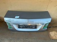 фото thumb №1, Крышка багажника задняя mercedes w212 czarna sedan