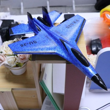 Самолет с дистанционным управлением 2.4G SU35 RC Самолет