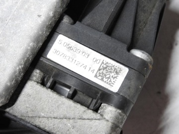 фото thumb №7, Peugeot 208 i 12-18 5d 1.4 ehdi клапан egr 9802194080
