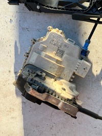 фото thumb №2, Замок двері праві перед audi a3 8v golf vii 8x1837016a