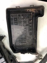 фото thumb №8, Toyota auris ii 1.8 hyb коробка запобіжників 82662-02590