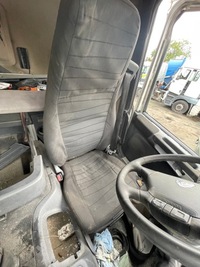 фото thumb №1, Scania r 420 сиденье водителя 2011 r.