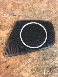 фото thumb №1, Накладка динамика левая bang&olufsen a4 b8 8k0035435a