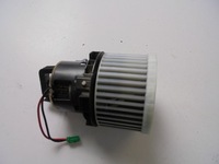 фото thumb №1, Повітродувка повітропровід peugeot 308 ii t9 2015 рік