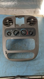 фото thumb №1, Панель обдув chrysler criuser 2.0kat 01r